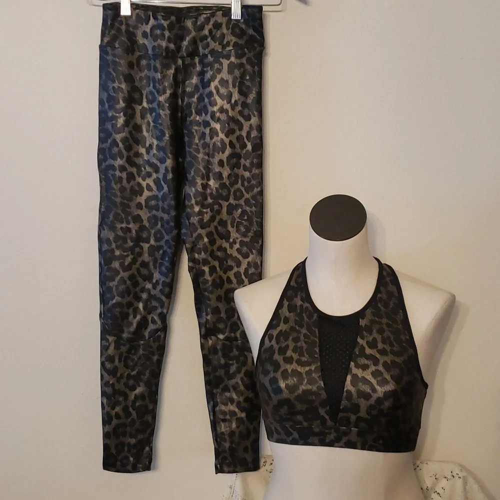 ASOS 2 Piece Set LEOPARD HIGH WAIST LEGGING AND TOP WITH MESH FRONT - Picture 3 of 11